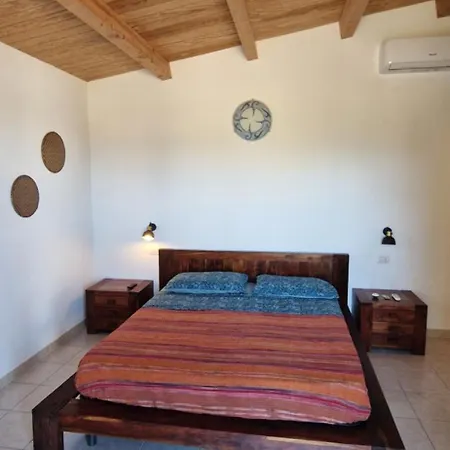 Bed & Breakfast Soleluna Castiadas